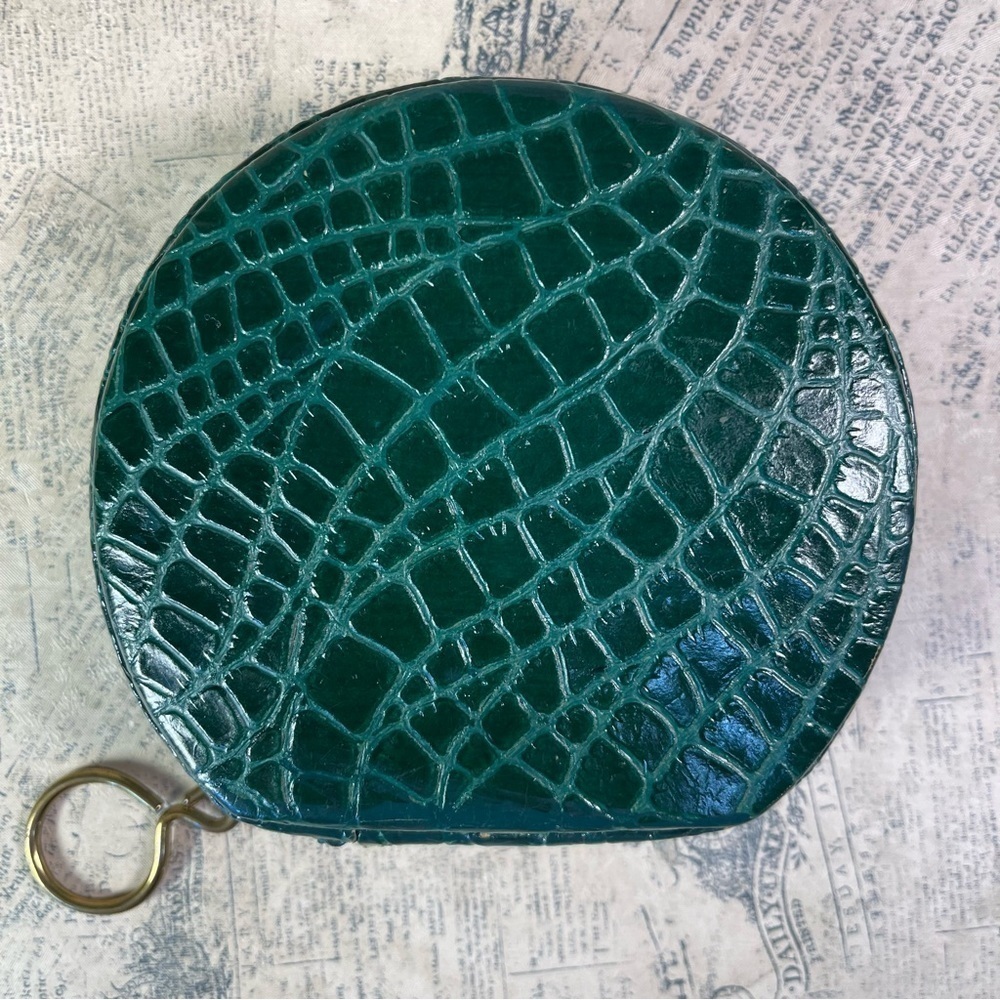 Vintage Wales Welsh Sweetheart Round Coin Purse Zipper Change Pouch Souvenir